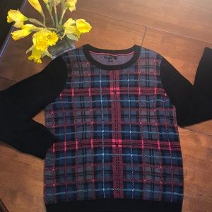 💥SOLD💥Women’s Tommy Hilfiger Plaid Sweater